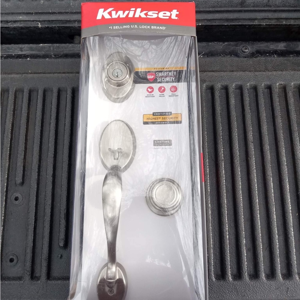 Kwikset Smartkey Single-Cylinder Deadbolt Keyed Entry Door Handleset